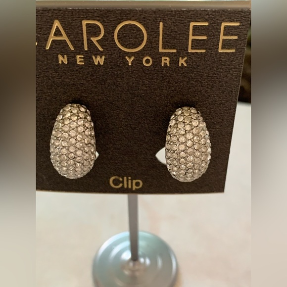 CAROLEE NEW YORK CLIP EARRINGS SILVER AND PAVÈ STONE EARRINGS NEW ON BOARD - Picture 6 of 10